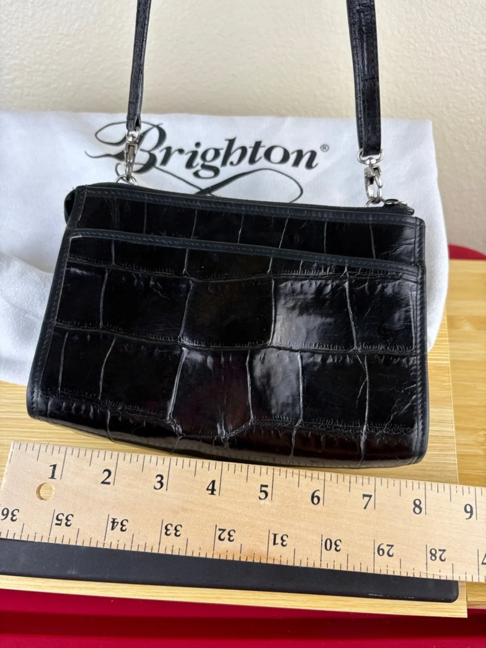 Brighton Black Croc-Embossed Crossbody Wallet Purse Heart Clasp W/Bag VTG